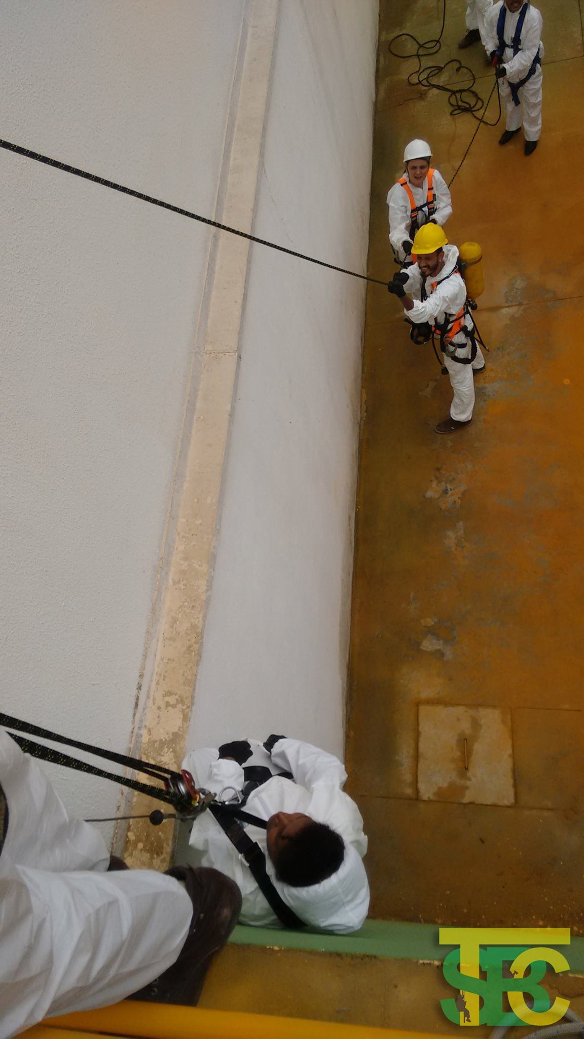 Treinamento com equipamento alpinismo